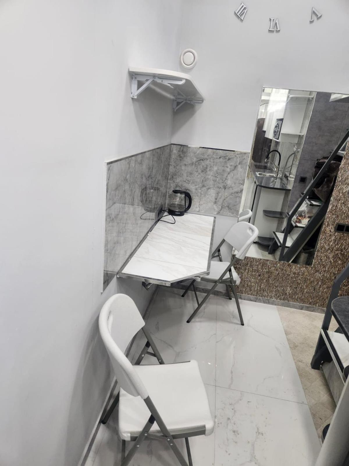 Двухуровневый Практичный Лофт Appartement Alma-Ata Buitenkant foto