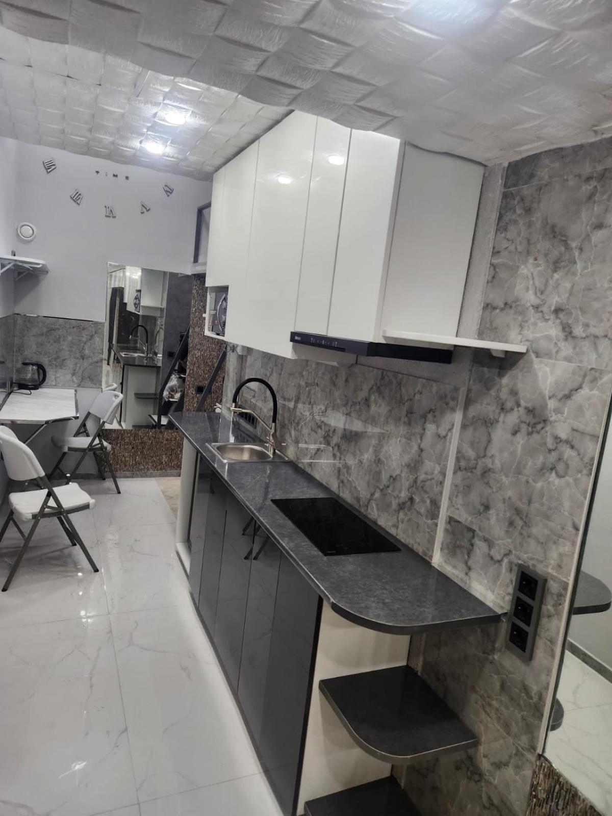 Двухуровневый Практичный Лофт Appartement Alma-Ata Buitenkant foto